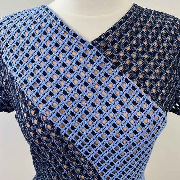 BCBGMaxAzria peplum short sleeve top. Size small - Picture 6 of 11